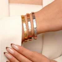 دستبند و بنگل النگویی کارتیر طرح لاو استیل رنگ ثابت رنگ نقره ای