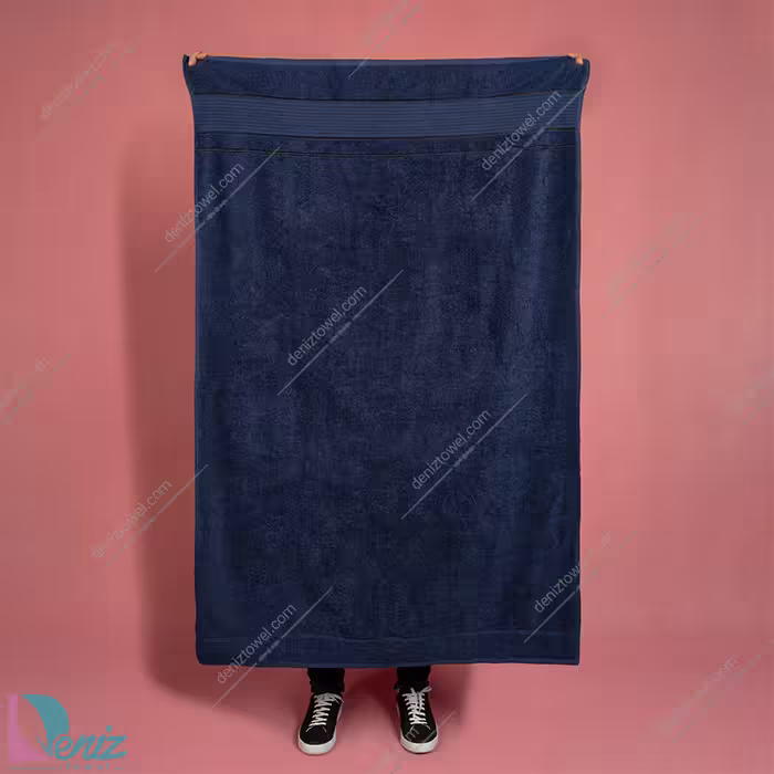 حوله حمامی طرح ژولیت رنگ سرمه ای