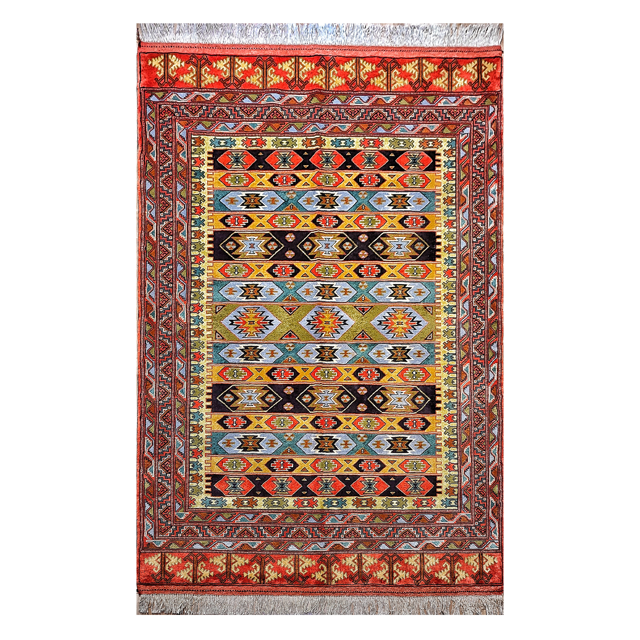 فرش دستباف دو و نیم متری طرح خاص مدل AA