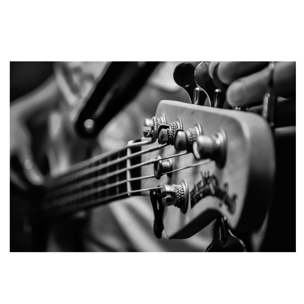 تابلو شاسی طرح گیتار کد 0253