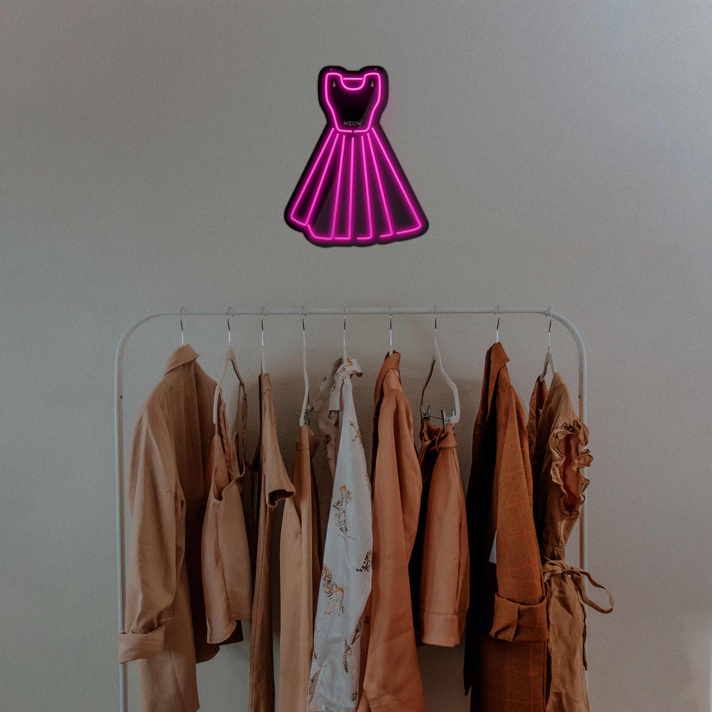 چراغ دیواری نئون دیزاین مدل Women-Clothes-BL_PN