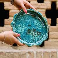 شیرینی خوری گرد  کوچک سفالی با لعاب قلیایی بی ضرر. 