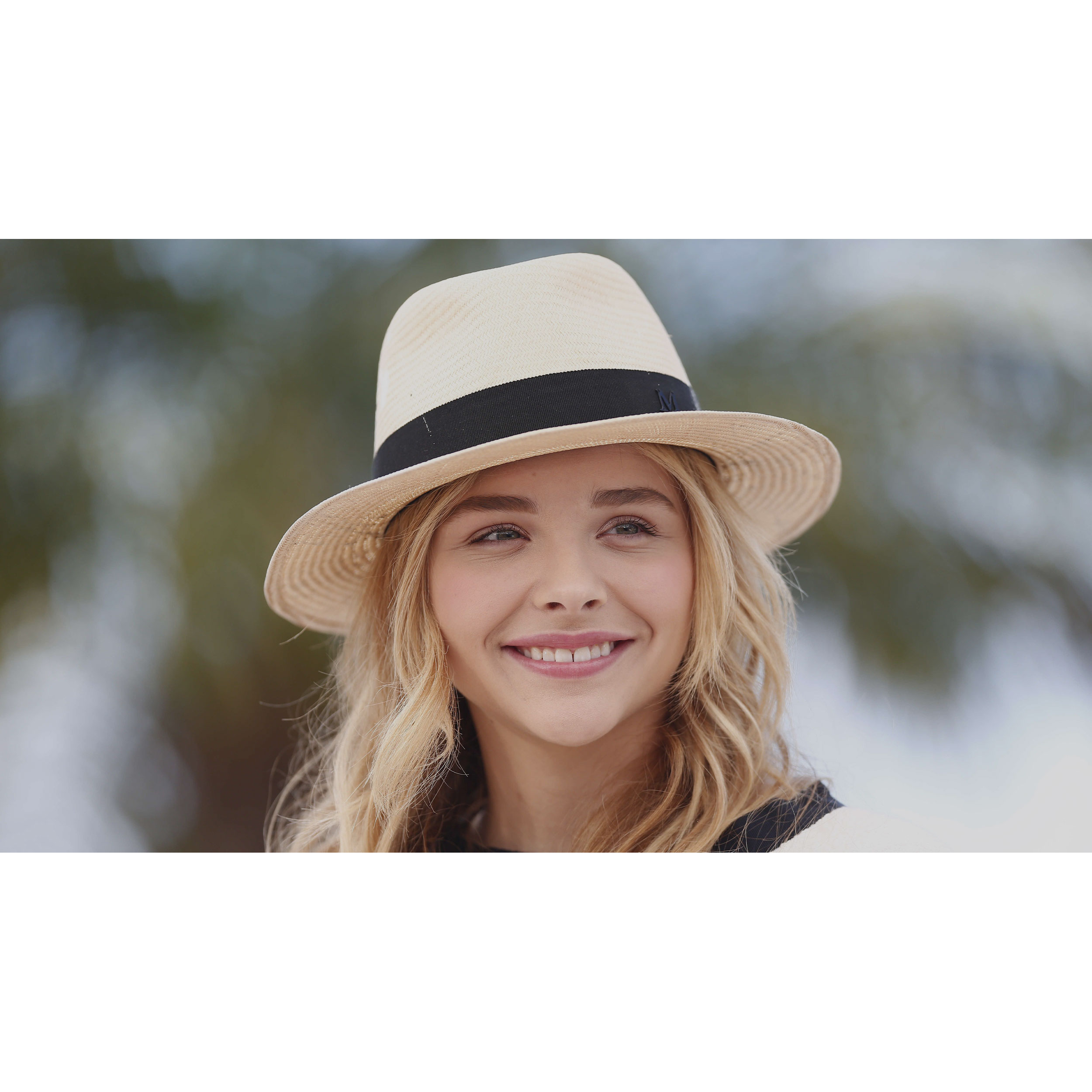 تابلو شاسی مدل بازیگر کلویی گریس مورتز T6586