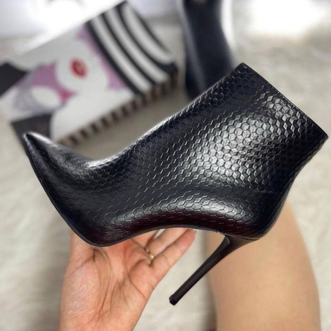 بوت مجلسی پاشنه دار 23