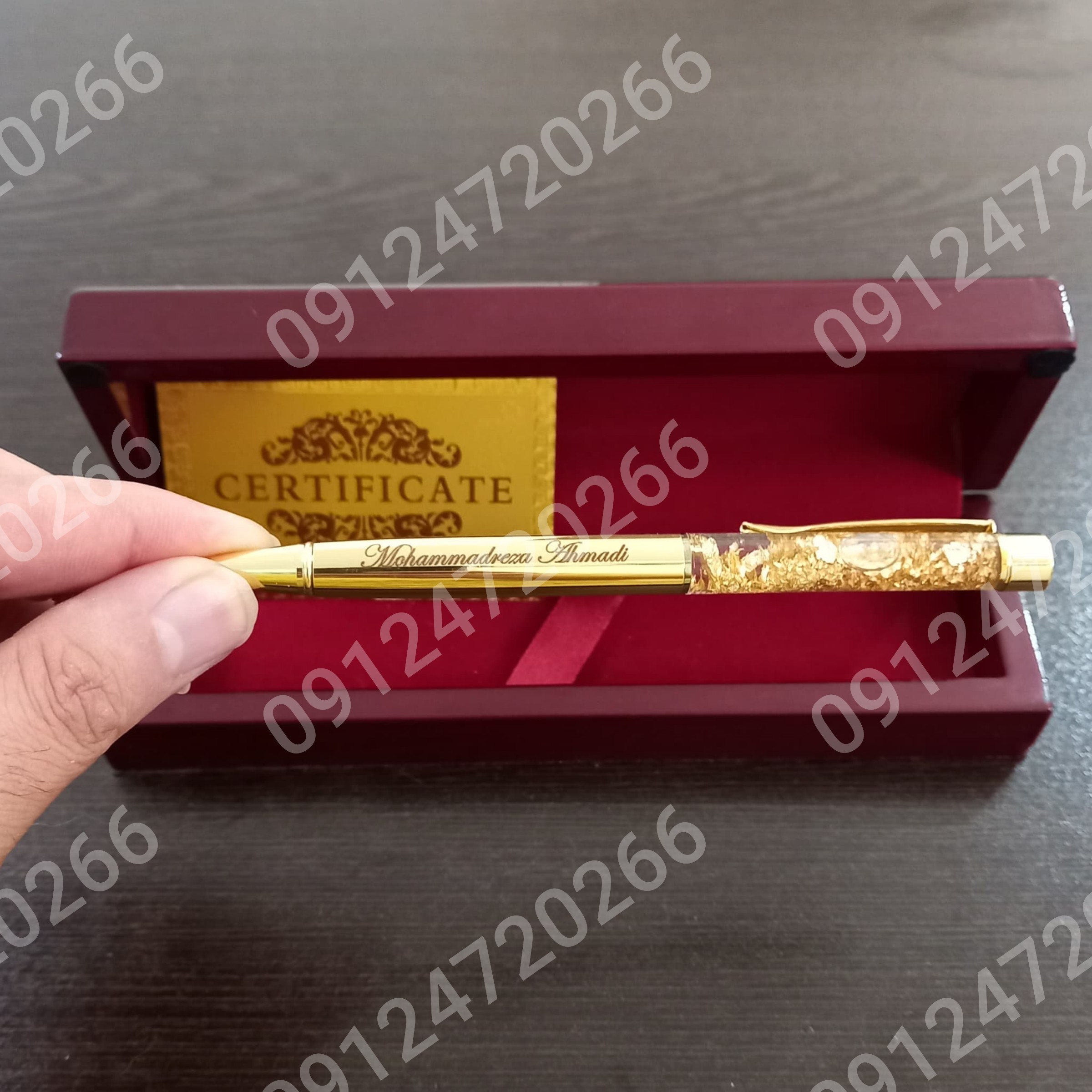 خودکار روکش طلا 24عیار 09124720266 به همراه جعبه چوبی و شناسنامه به همراه حک اسم رایگان 3000نمونه حک اینستاkadoonlineorg