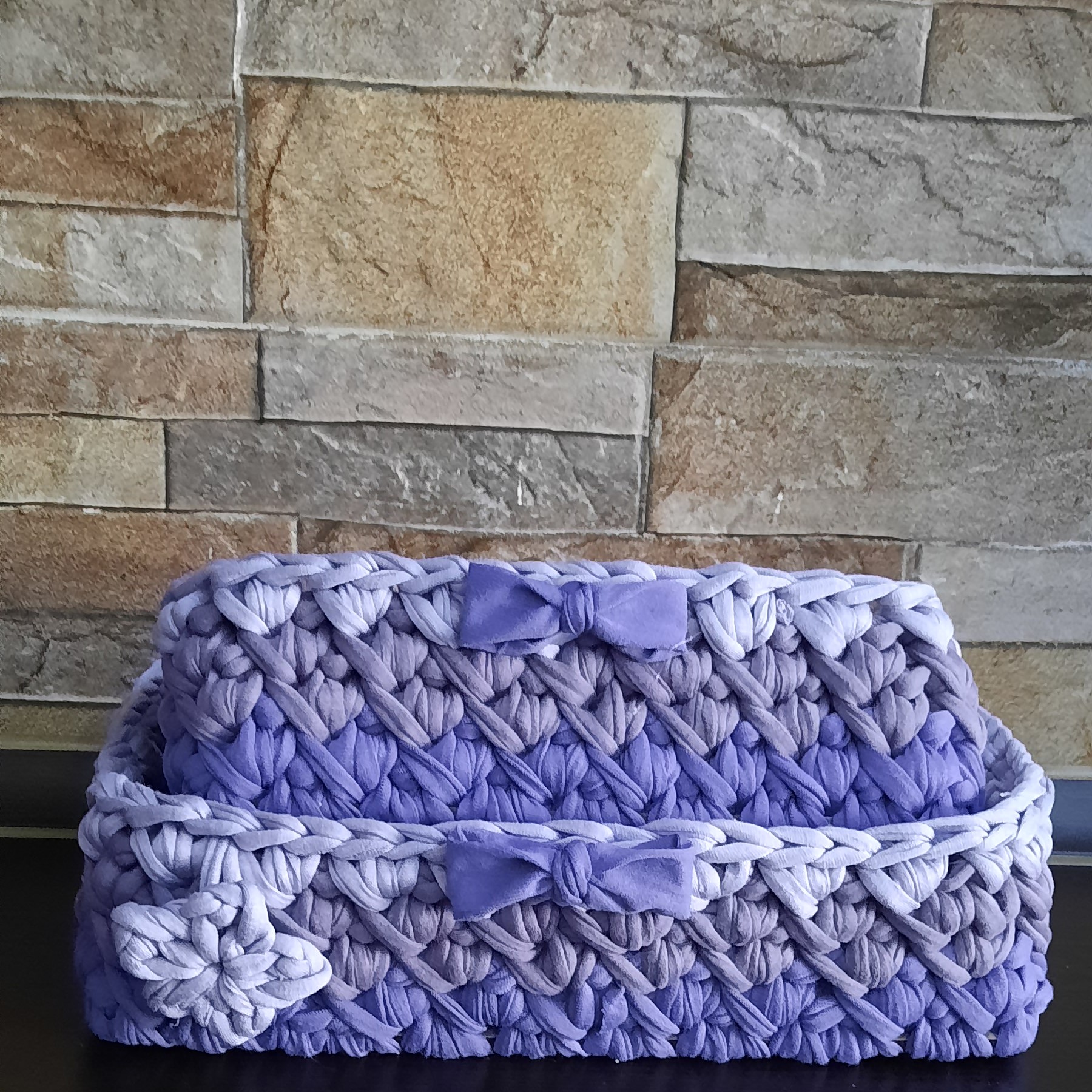 جاادکلن و لوازم ارایش و بهداشتی