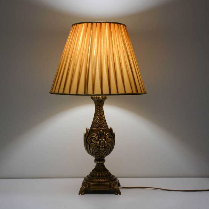 آباژور رومیزی مدل درباری