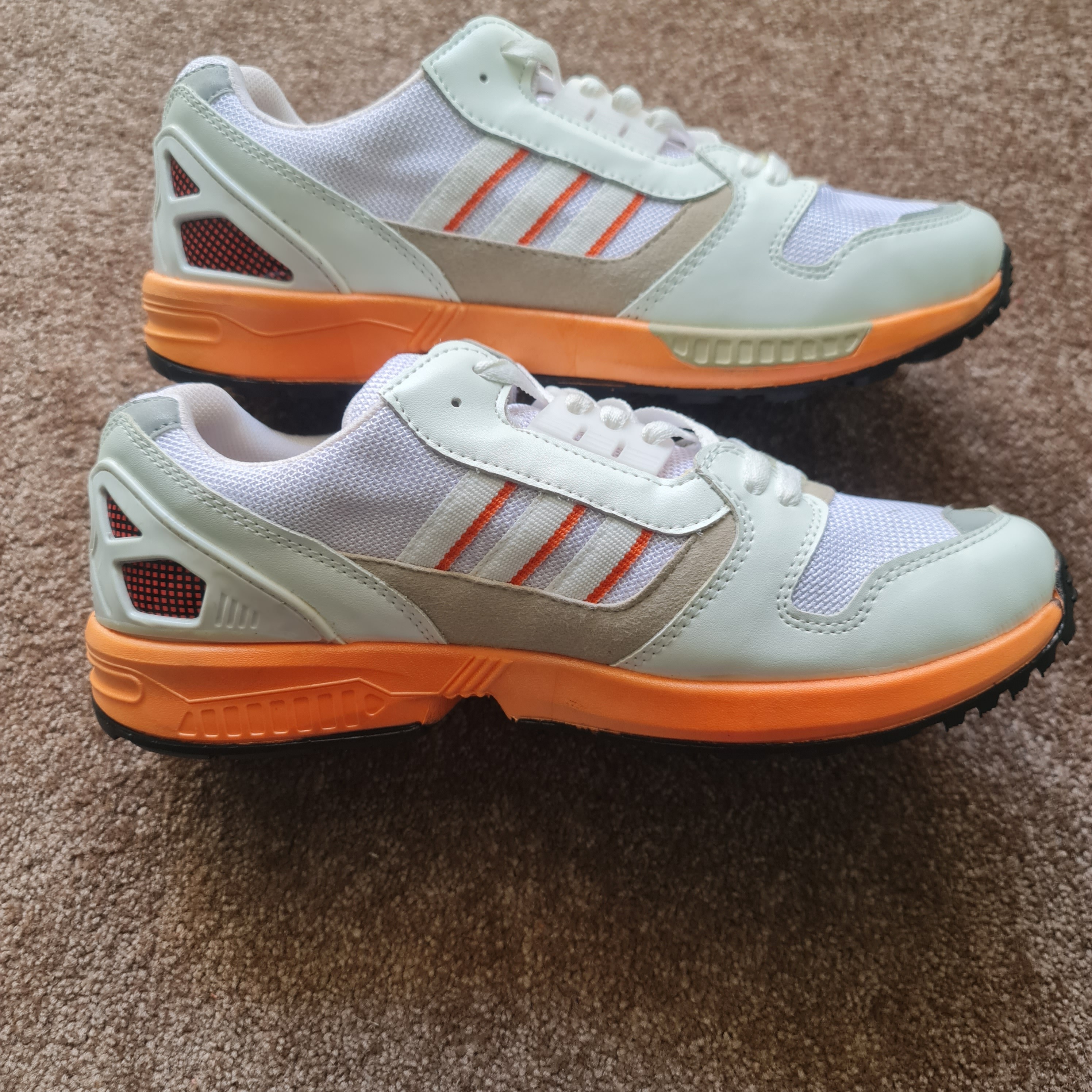کتونی ادیداس Adidas zx8000 سفید سبک سایز 43 ارسال رایگان تمام ایران