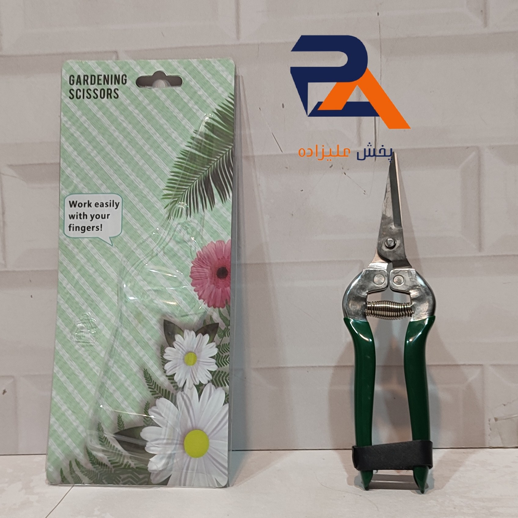 قیچی باغبانی متوسط دارای فنرو گیره قفل شونده قیچی هرس دسته فلزی روکش دارپلاستیکی
