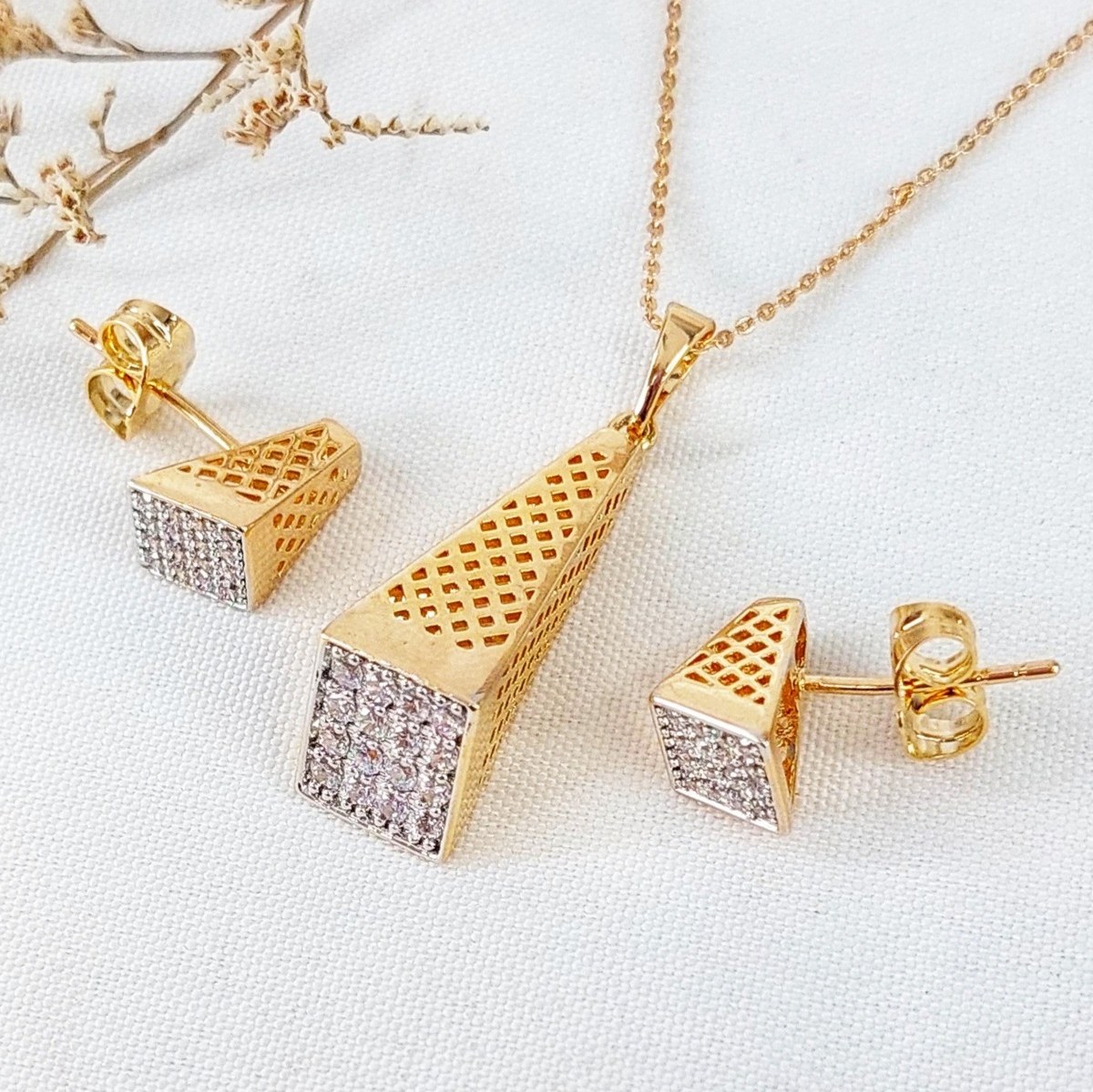 نیمست ژوپینگ طرح مخروطی با زنجیر ژوپینگ کد 11912