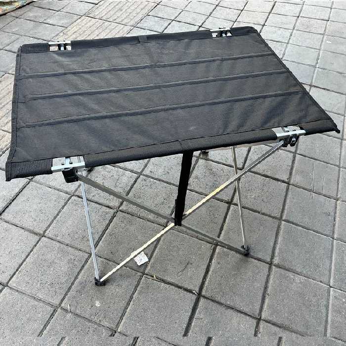 میز تاشو مسافرتی با اسکلت ضربدری و رویه برزنتی تقویت شده  کم جا و سبک کد9