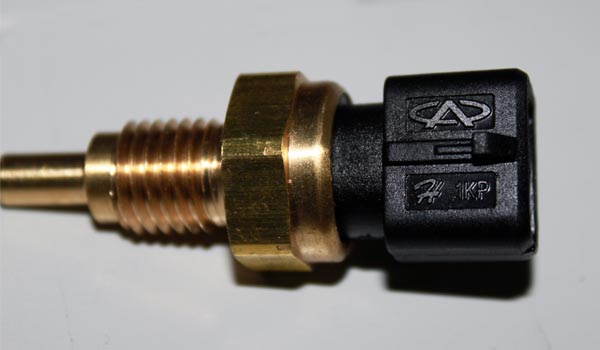 سنسور دمای آب موتور ام وی ام 110 چین یدک مرکزی - خرید لوازم یدکی خودروهای چینی - لوازم یدکی خودروهای کره ای - لوازم یدکی خودروهای ژاپنی - کف قیمت بازار - ارسال سریع به سراسر ایران