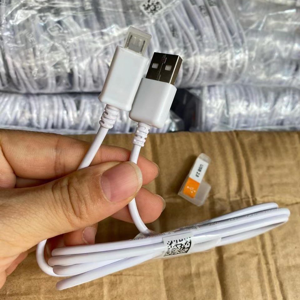 کابل    USB  شارژ،میکرو
  مدل  A5
 فست شارژ
 کیفیت  بسیار عالی  
  
 