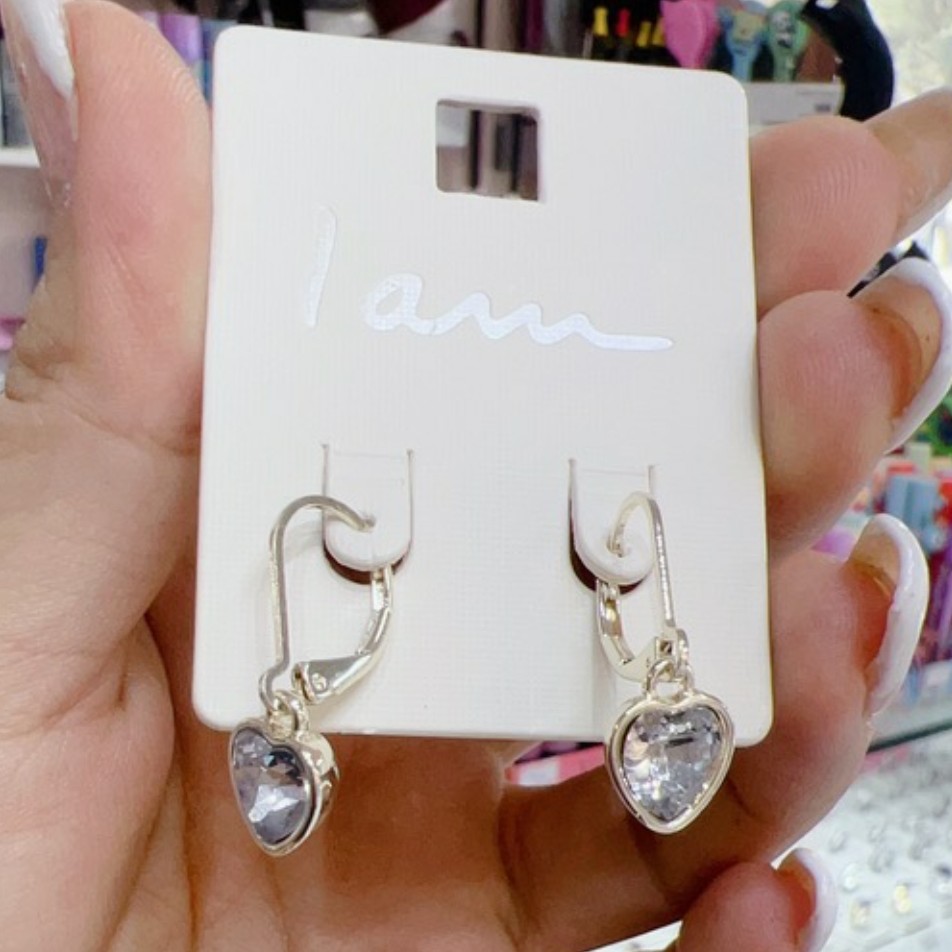 گوشواره ، مدل نگین دار اویز ،طرح قلب ، رنگ طلایی ، قفل حلقه 