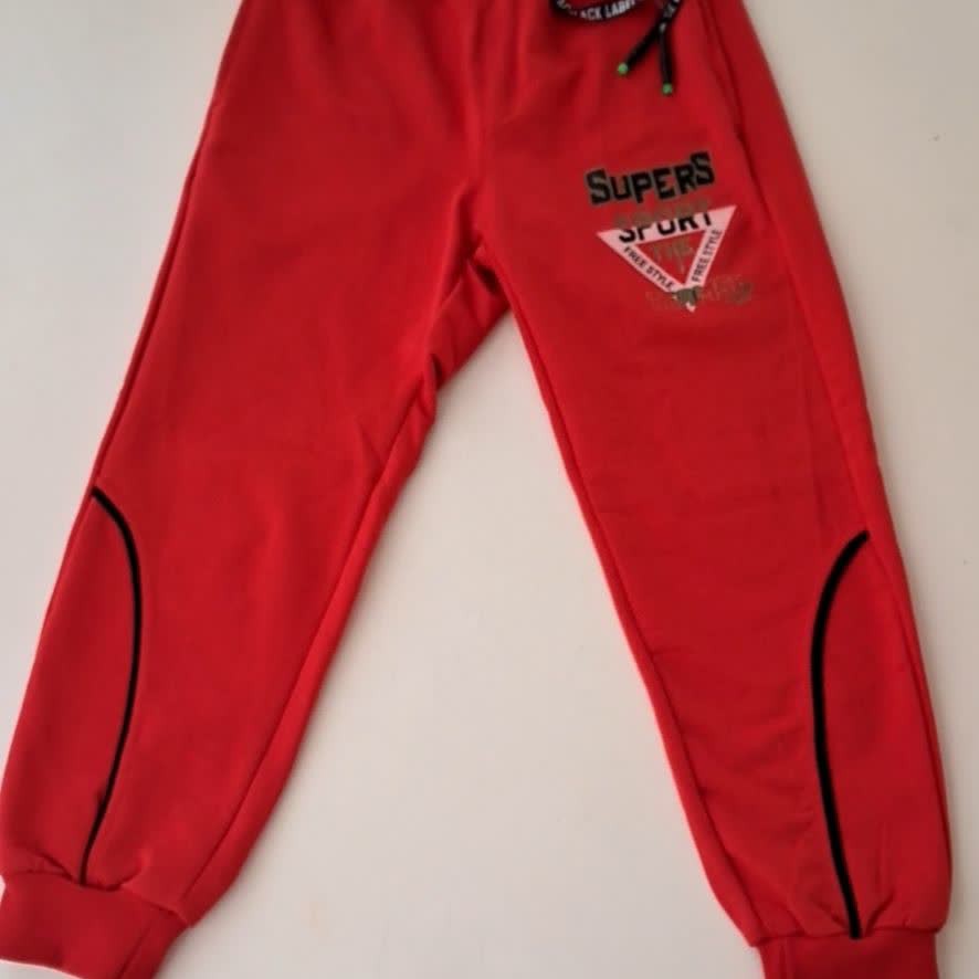 شلوار  وارداتی اسپرت ،بسیار لطیف وسبک،تک رنگ ورنگ زیبای قرمز