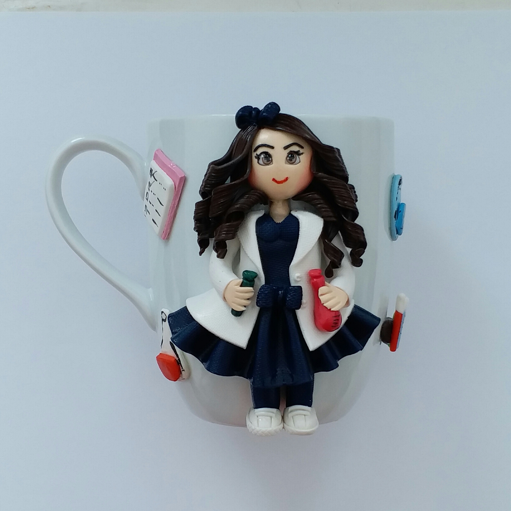 ماگ مدل دختر عروسکی A297