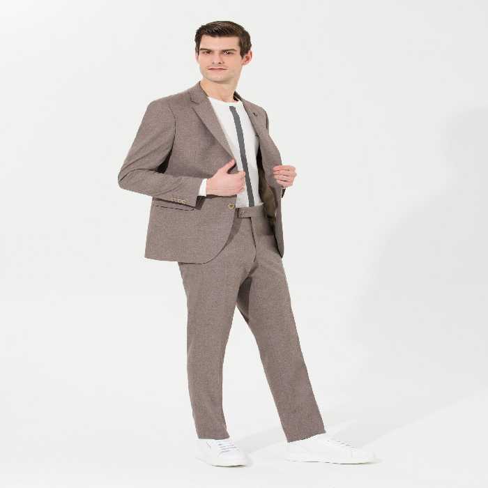 کت و شلوار مردانه قهوه ای روشن پیرکاردین - فروشگاه لباس شهرمون