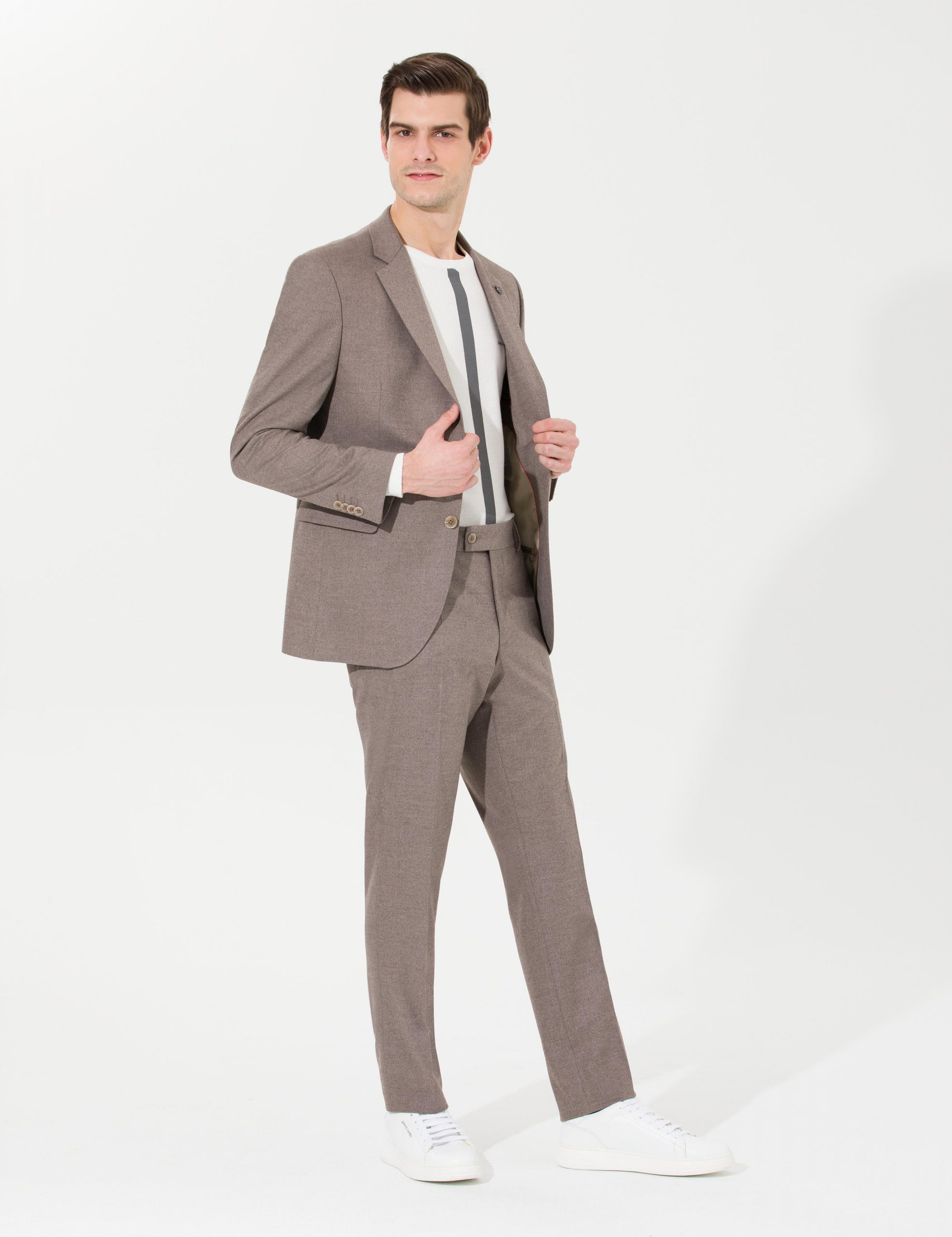 کت و شلوار مردانه قهوه ای روشن پیرکاردین - فروشگاه لباس شهرمون