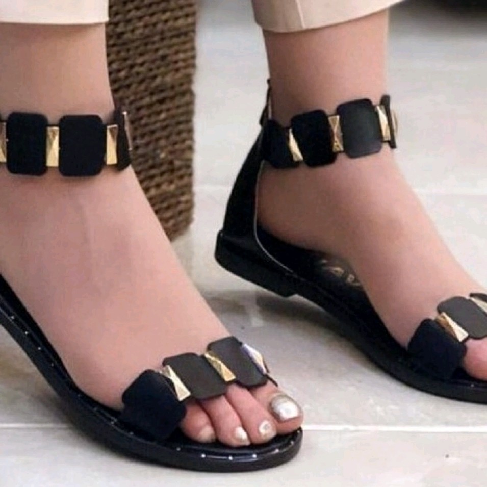 صندل هرمی زنانه