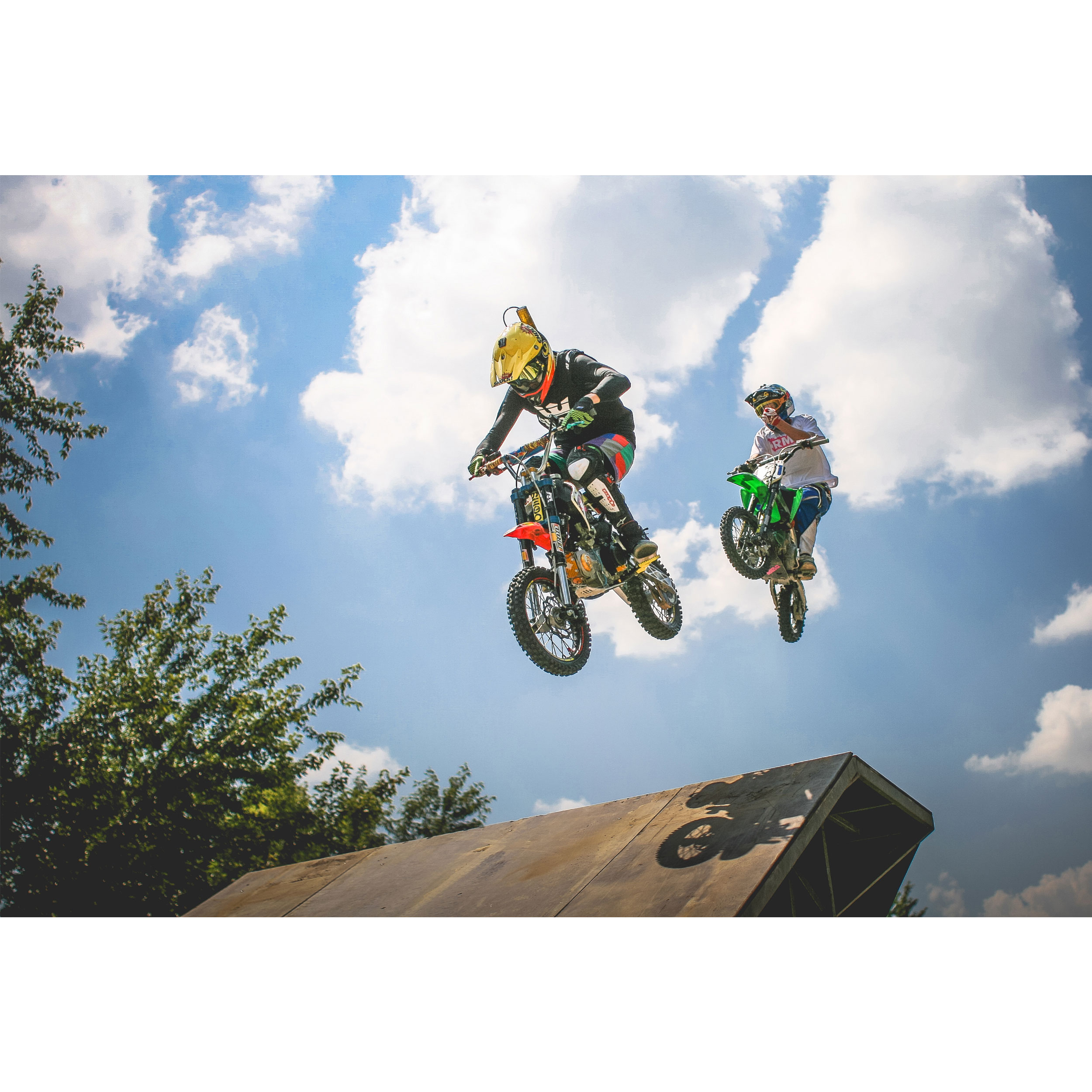 تابلو شاسی طرح موتور پرشی مدل T1916