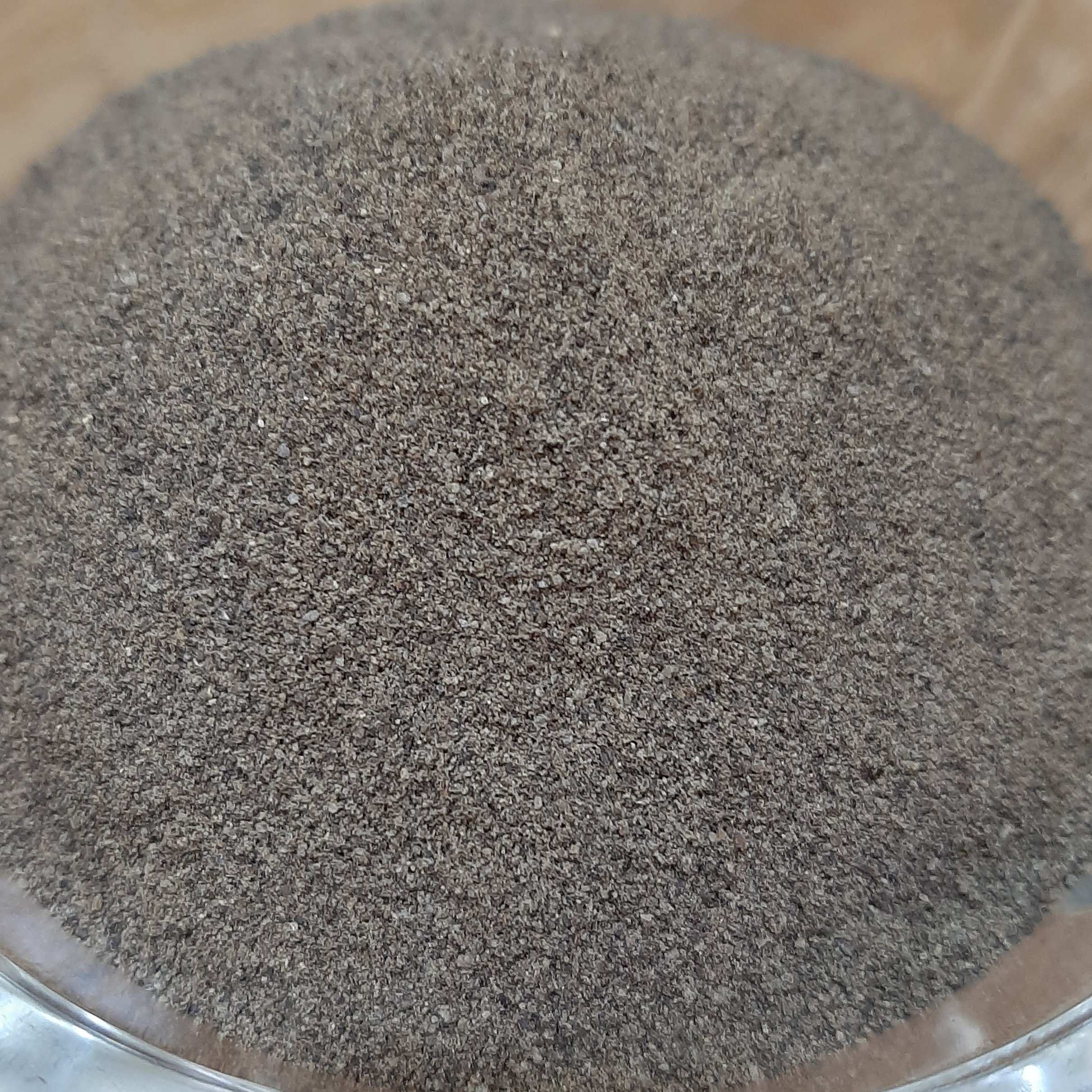 فلفل سیاه (پودر) 2 کیلویی (پس کرایه)