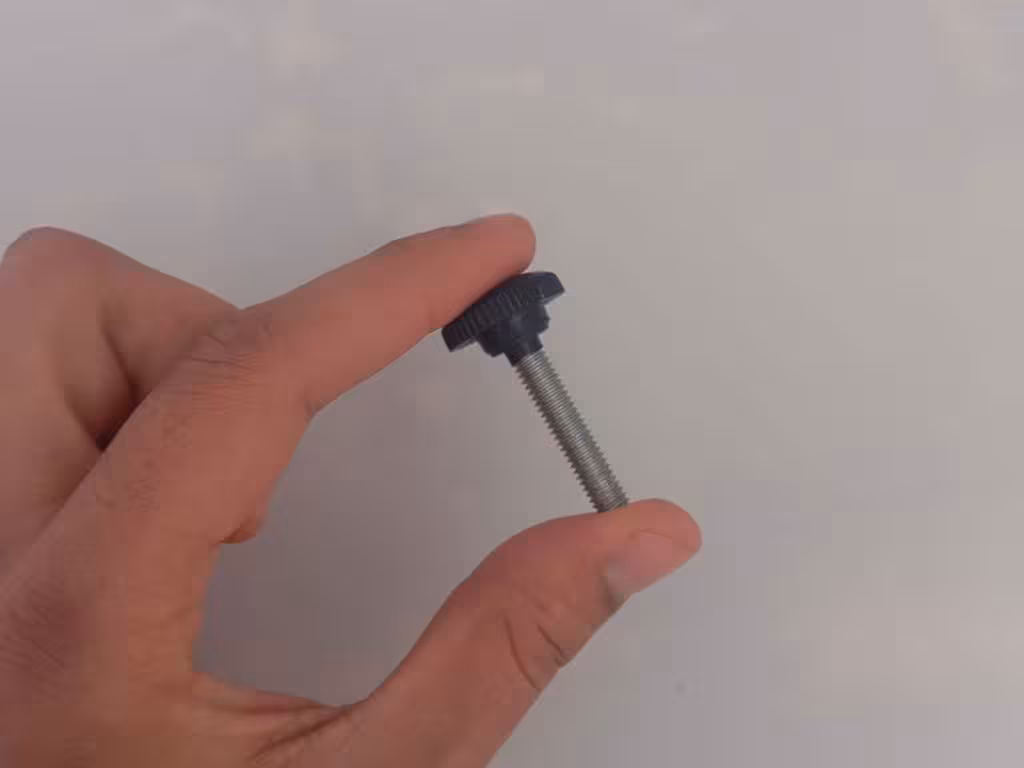 پیچ خروسکی فلکه ای  ولومی 6 قطر دسته پلاستیکی 20 mm طول رزوه 30 mm