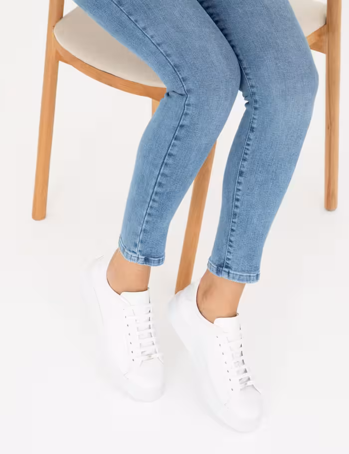 کفش کتانی و اسپرت زنانه سفید پیرکاردین - فروشگاه لباس شهرمون