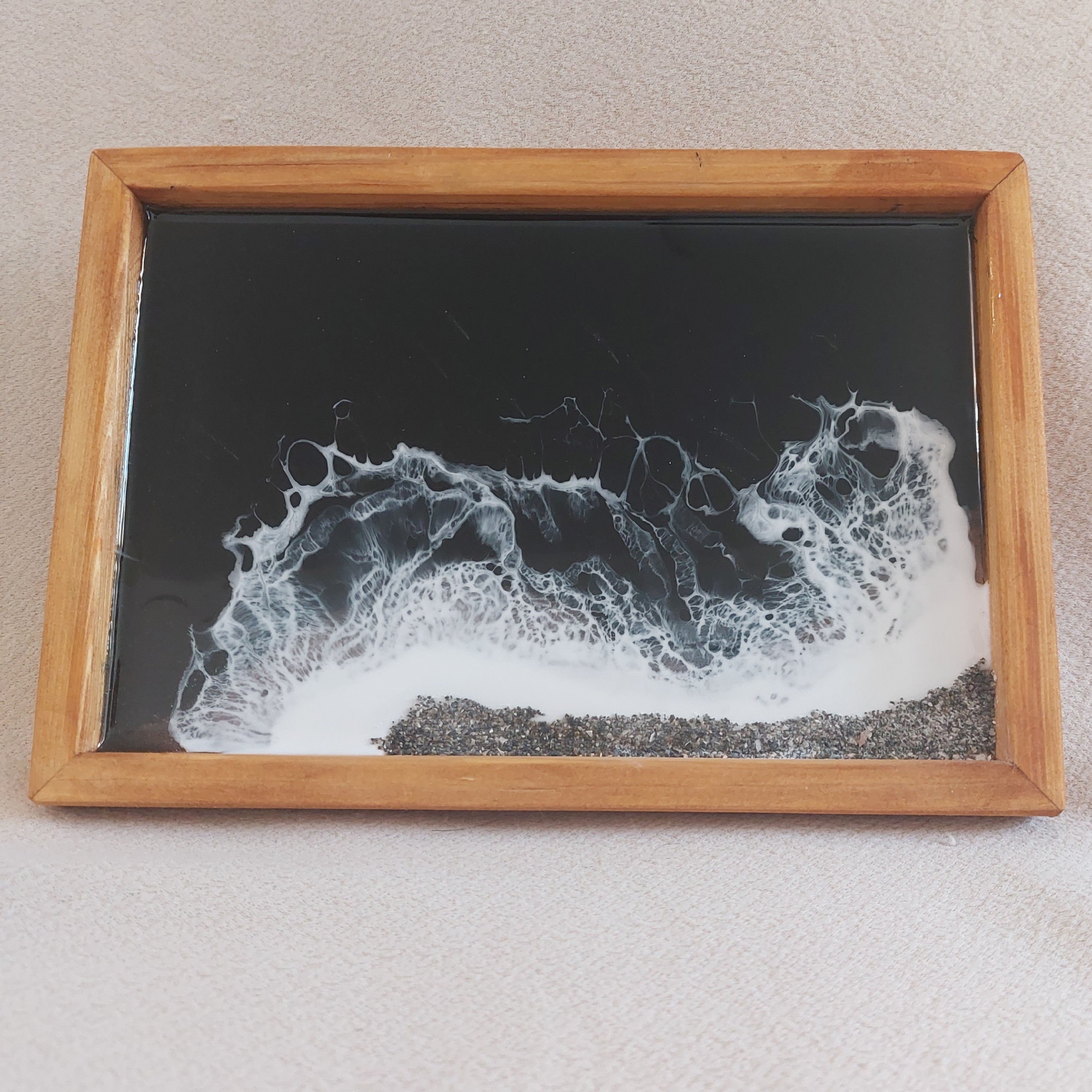 تابلو رزین دریای طوفانی