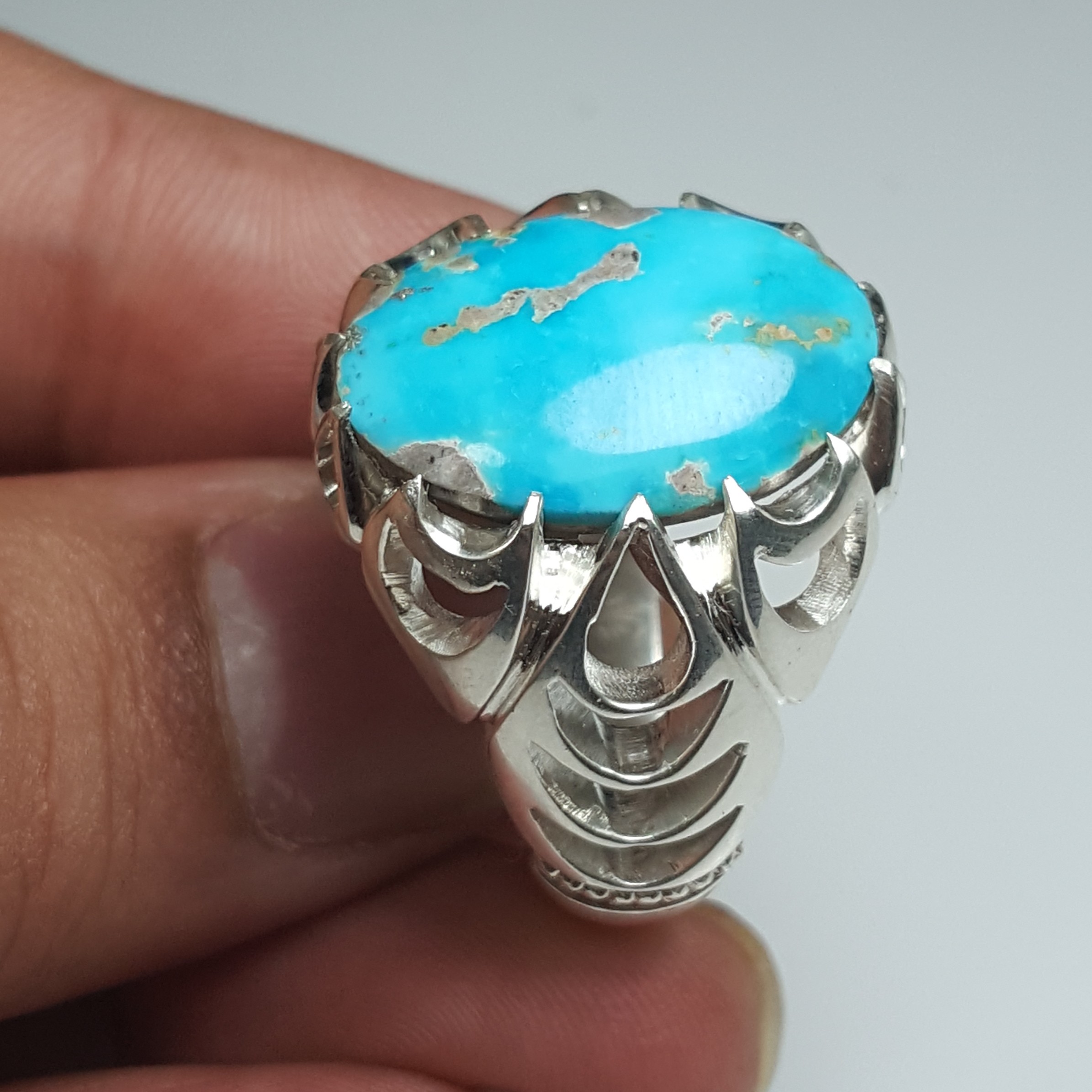 فیروزه نیشابوری خوش رنگ 