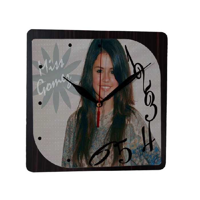 ساعت دیواری طرح سلنا گومز tg3