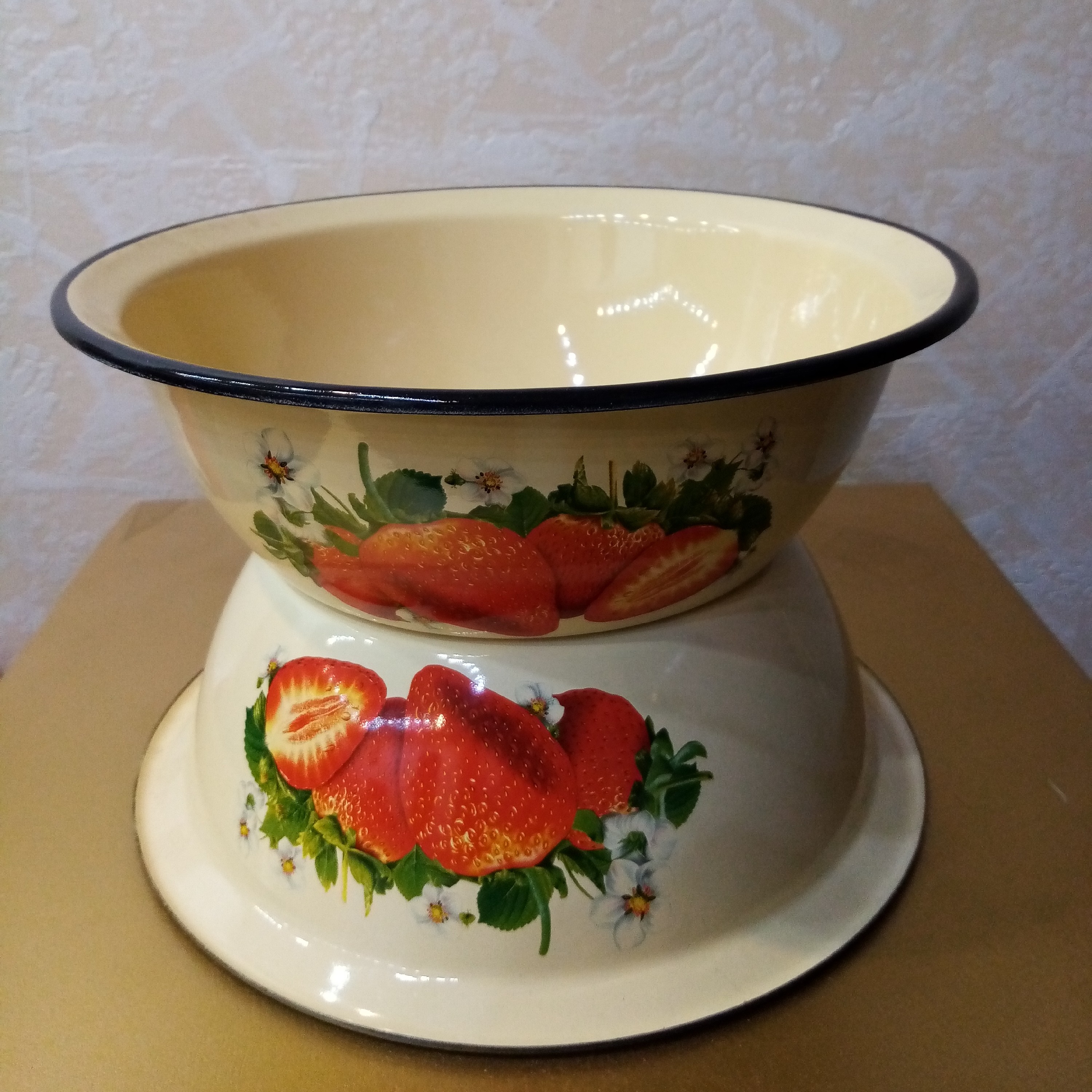 لگن 3 و نیم لیتری لعابی ساخت روسیه شعله مستقیم 