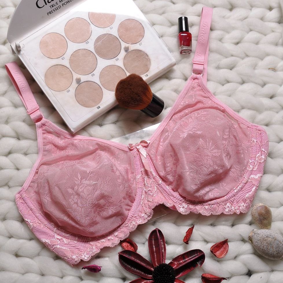 سوتین دانتل پرسی فنردار زنانه کاپ بدون دوخت ودوز  پرسیه سایز 90