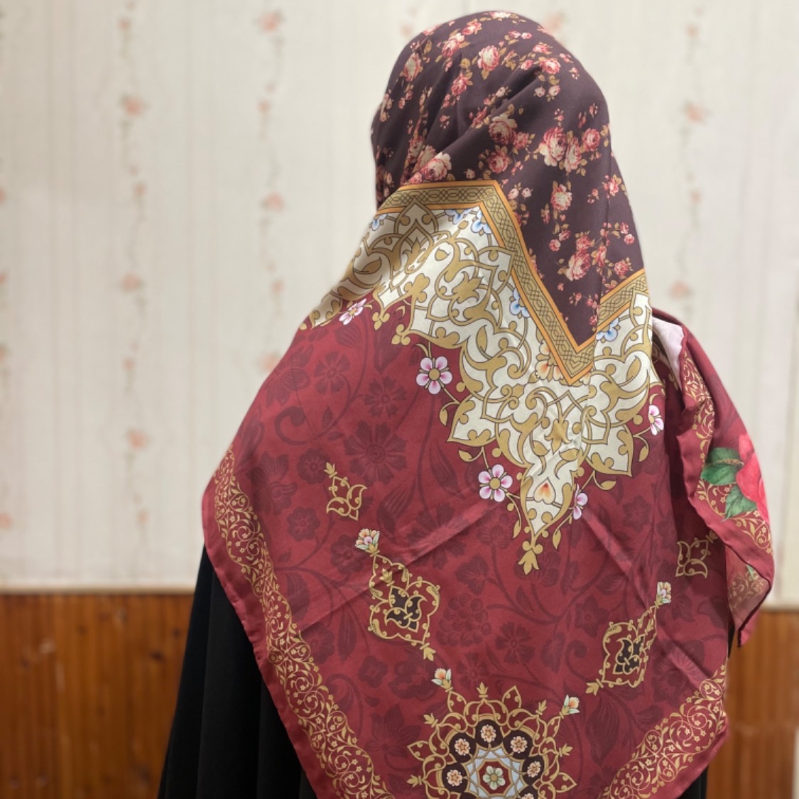 روسری گلگلی سنتی زرشکی
