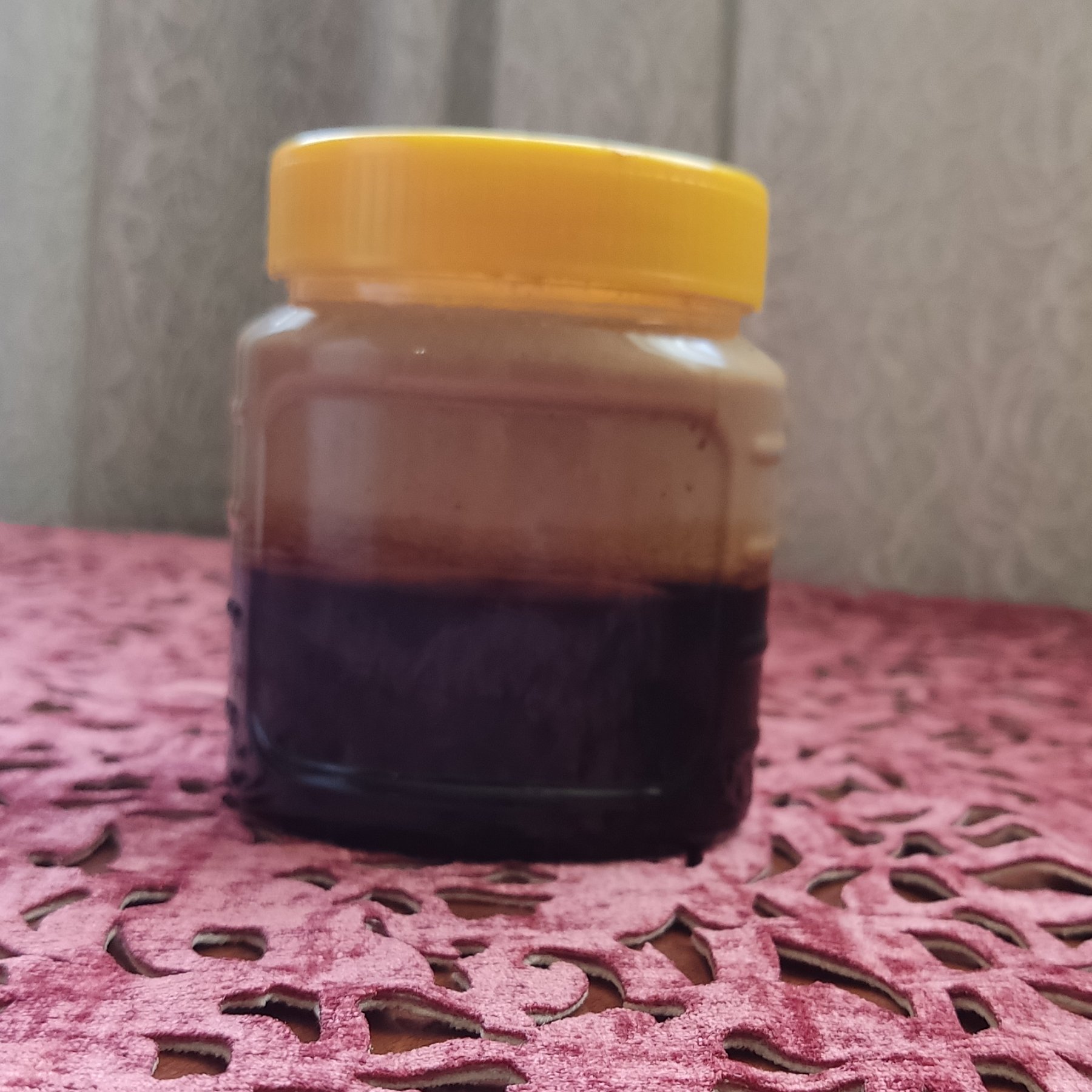 ترکیب ارده و شیره خرما دو رنگ، سالم مقوی، بدون مواد افزودنی