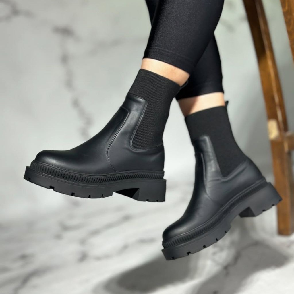 نیم بوت زنانه نیم بوت زنانه کد 56 gh با ارسال رایگان 