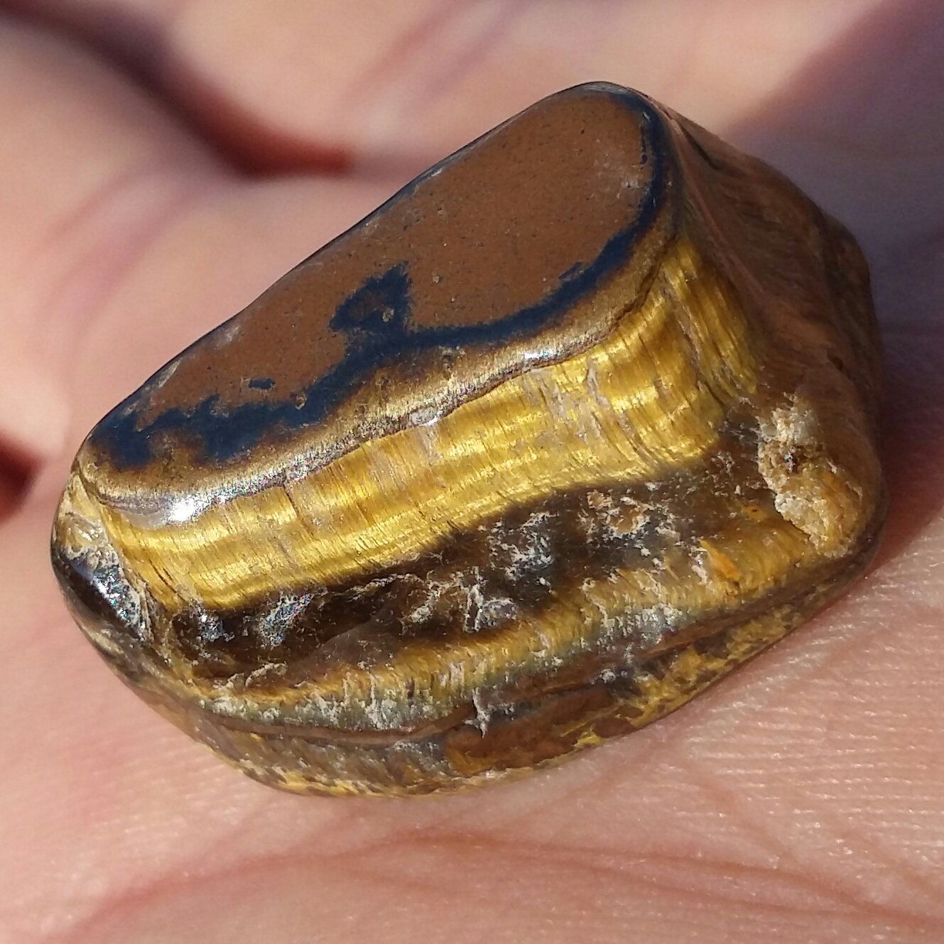 سنگ راف تمام پولیش شده چشم ببر پاکستان 100 در 100 طبیعی شااهکار خلقت
تصویر از چند طرف نمونه
کد 8217