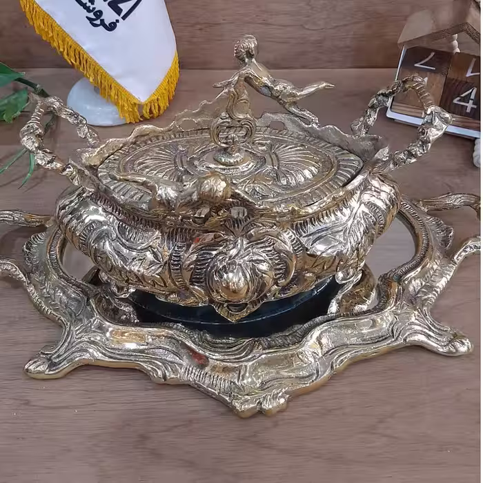 جاردین برنزی همراه سینی آینه ی 