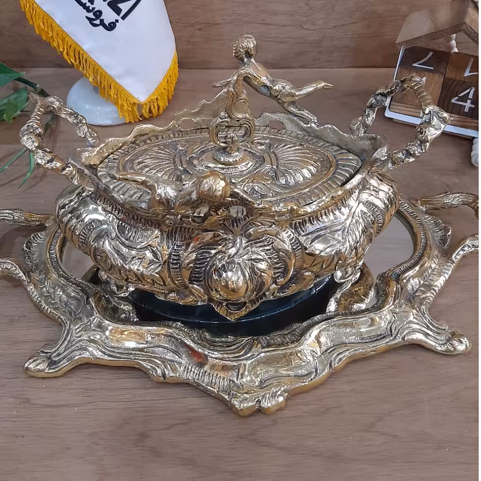 جاردین برنزی همراه سینی آینه ی 