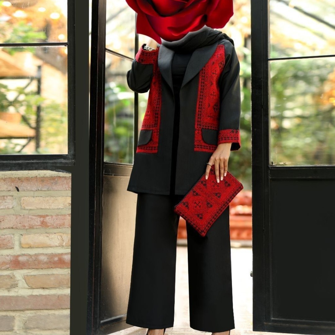 کت وشلوار وکیف 