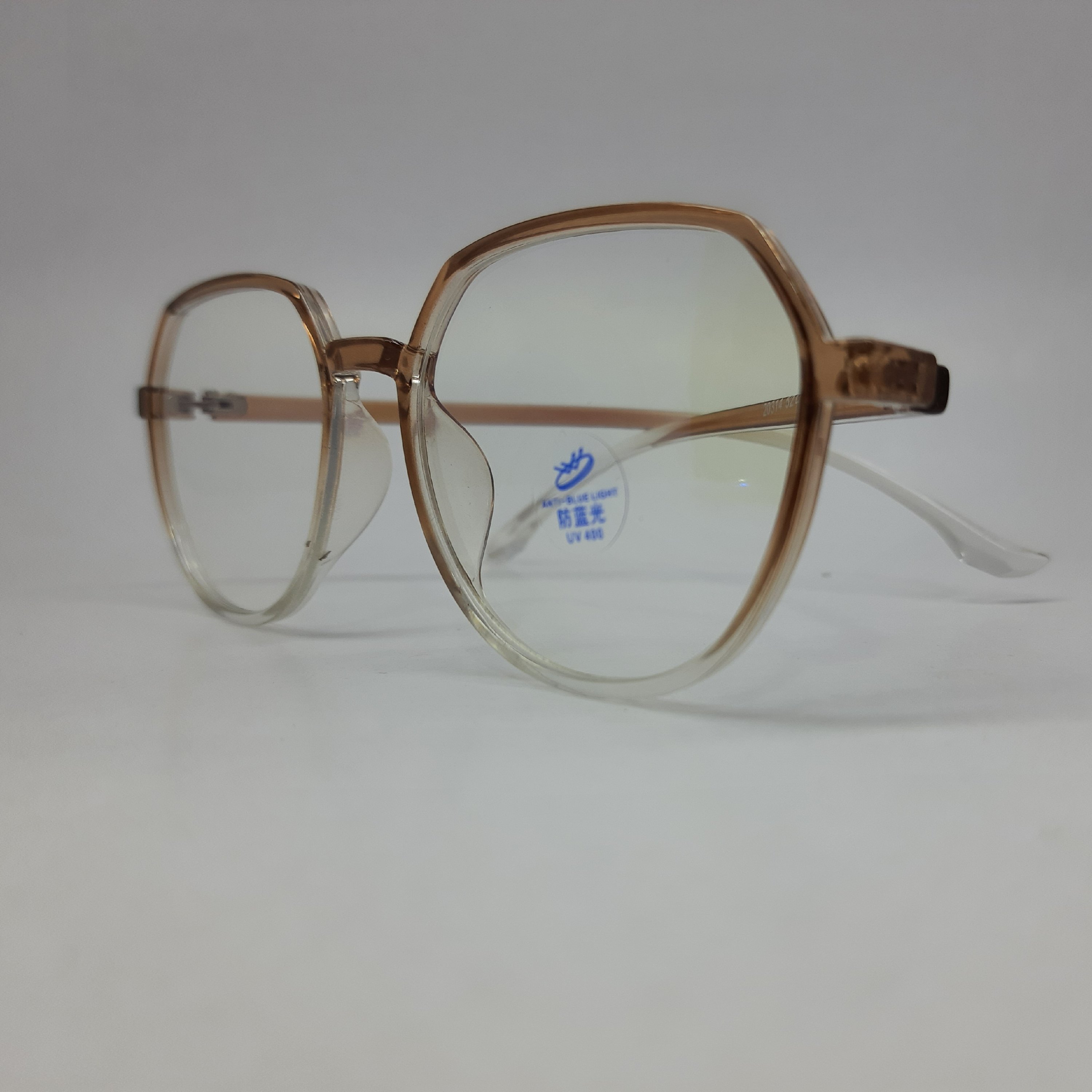 عینک بلوکات آماده جنس فریم تمام قاب  کائوچو  جنس عدسی پلاستیک بلوکات uy 420 مخصو