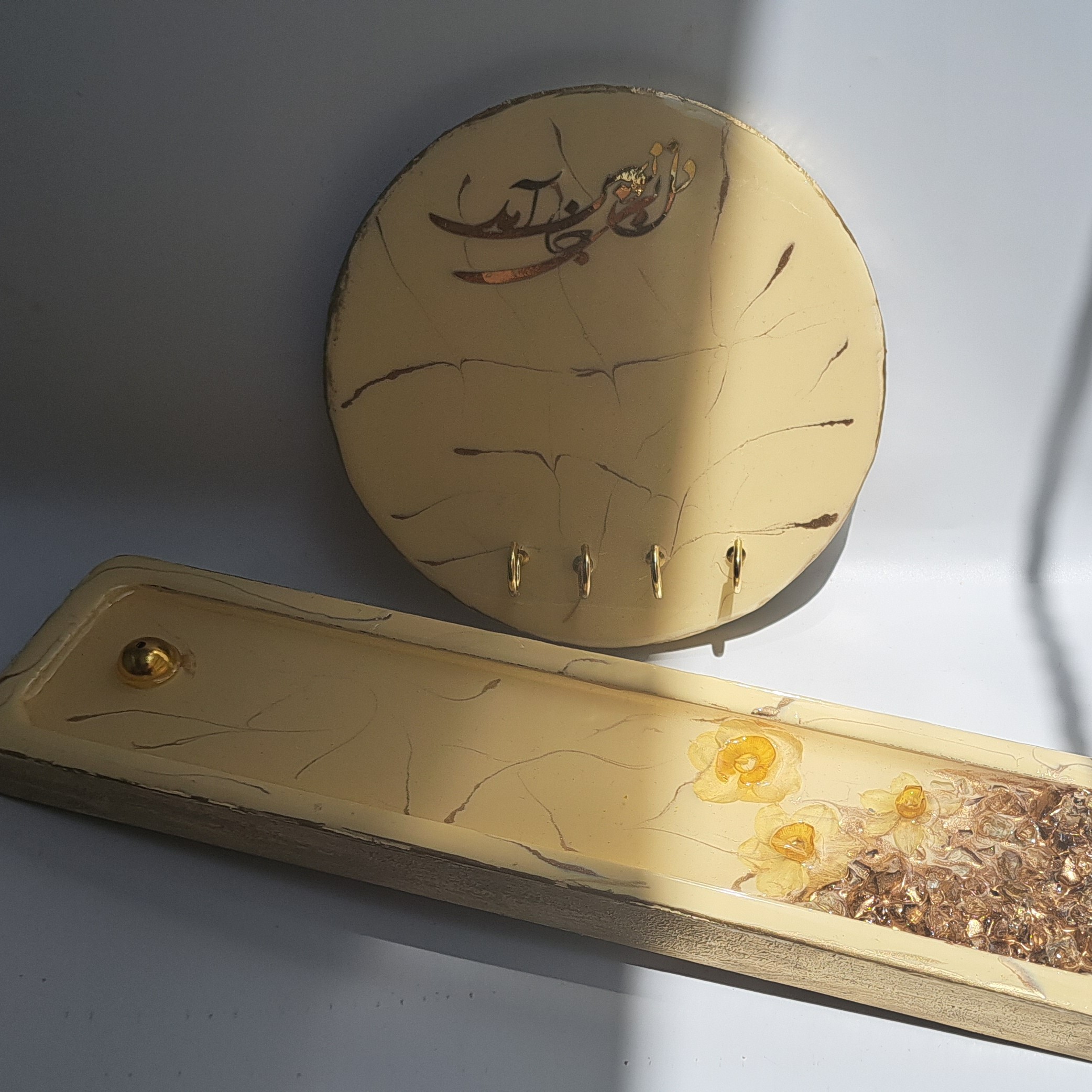 جاعودی و جاکلیدی چوب و رزین رنگ کرم ، جهت ساخت سفارش ثبت می شود