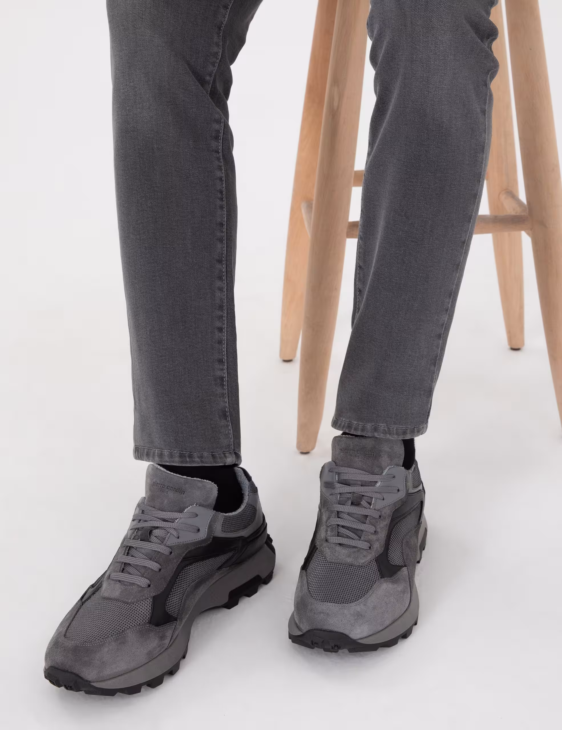 کفش کتانی و اسپرت مردانه خاکستری پیرکاردین