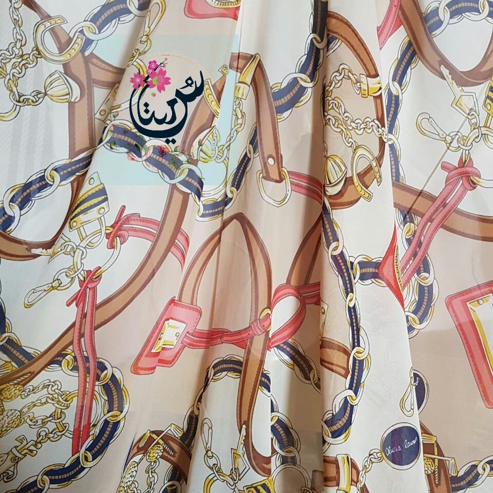 ساق دست ست روسری در غرفه