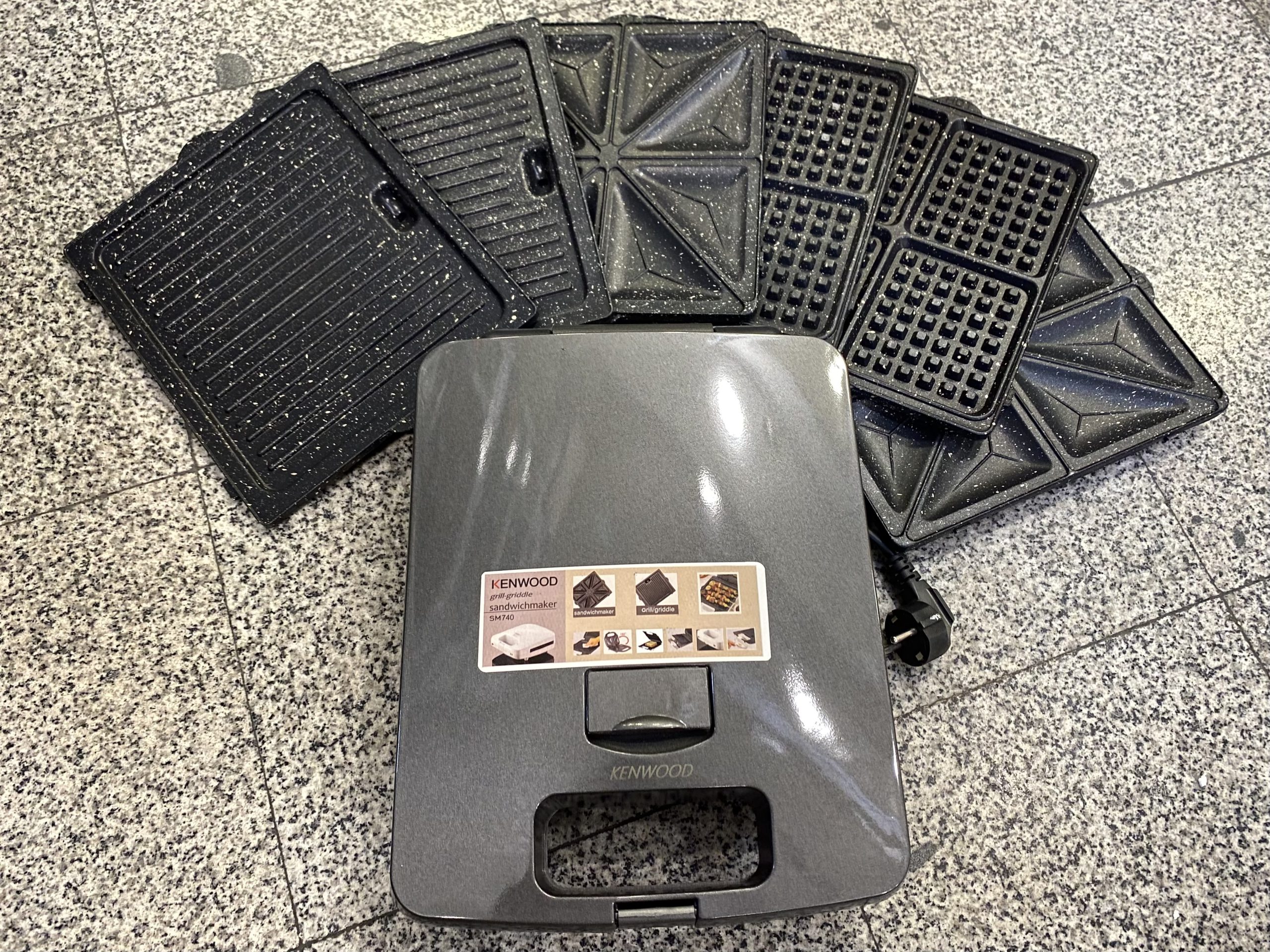 ساندویچ ساز کنوود SM740 (6صفحه)و(4صفحه) - رنگ مشكي نقره اي