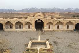 تحقیق کاروانسرا و معماری کاروانسرا در ایران