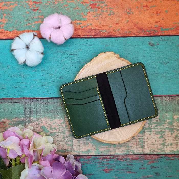 جاکارتی چرم دست دوز طبیعی سبز رنگ  