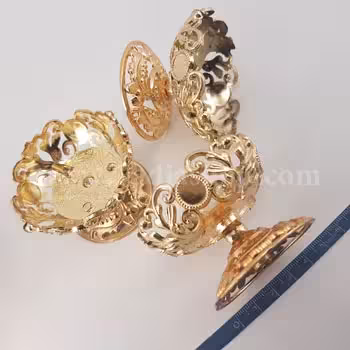 جام طرح دار کوتاه طلایی