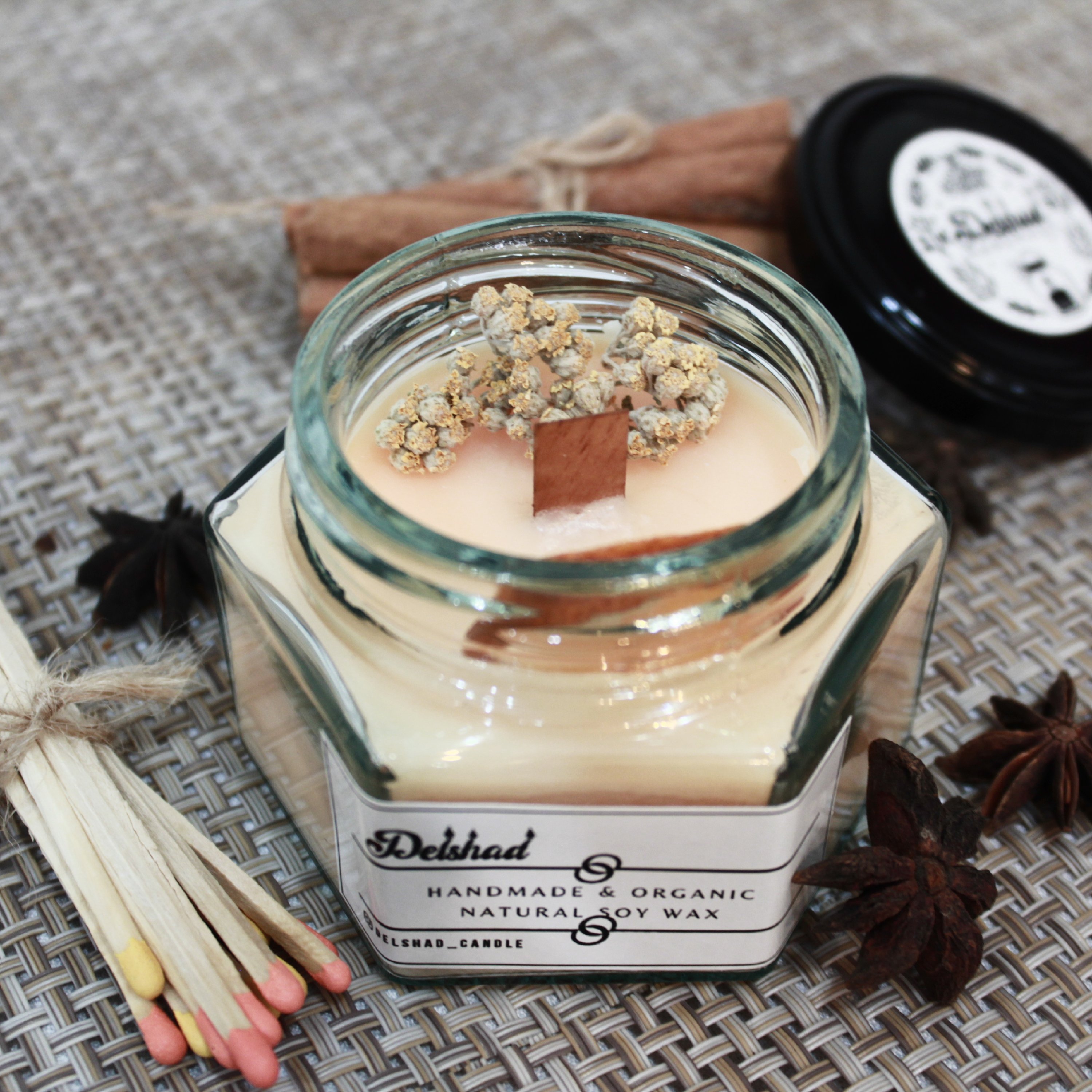 شمع شیشه ای شش ضلعی