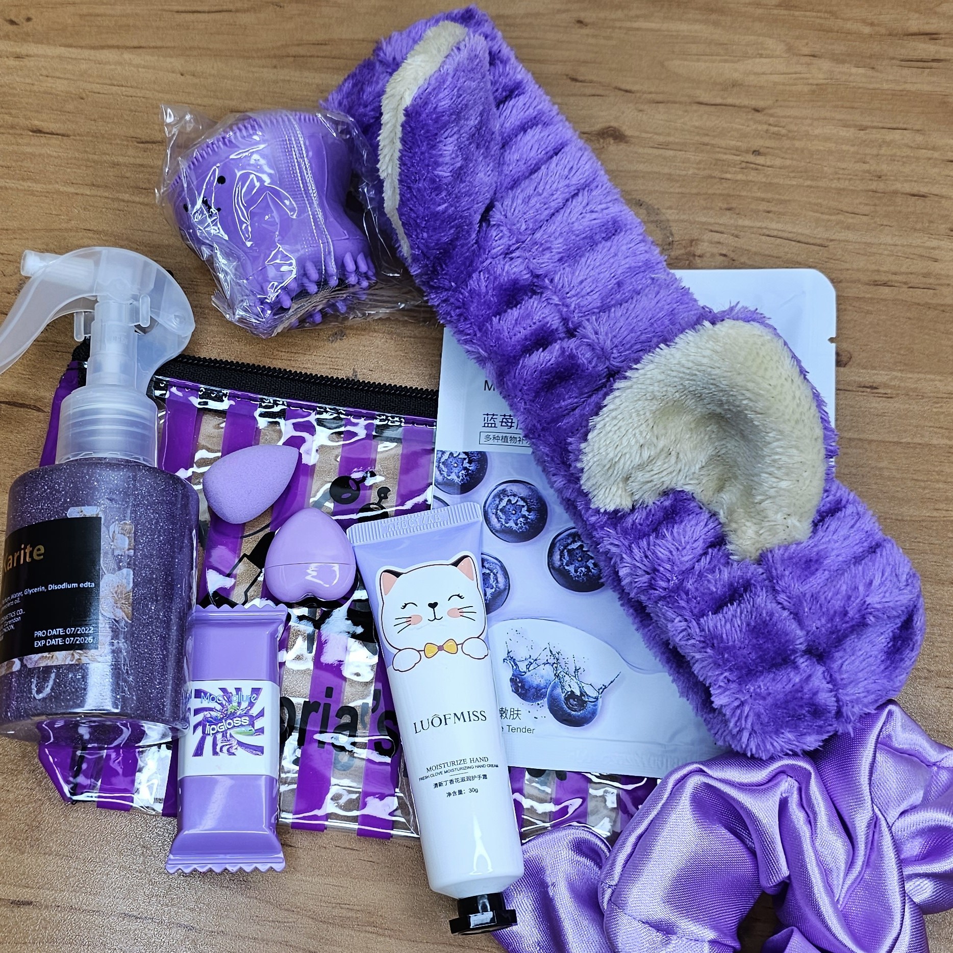 پک آرایشی بنفش همراه با کیف