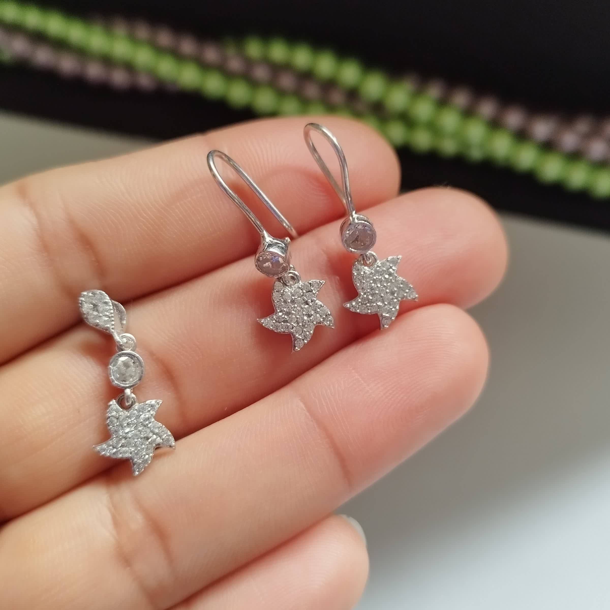 نیم ست نقره عیار 925با روکش طلا شامل گوشواره و مدال بدون زنجیر